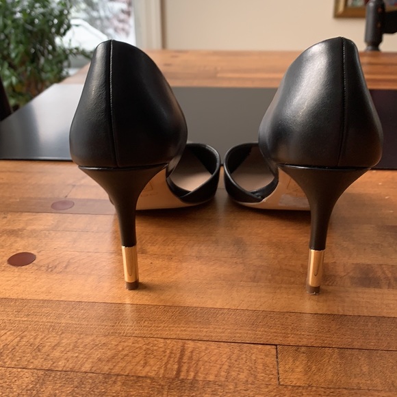 Black heels - Picture 2 of 4